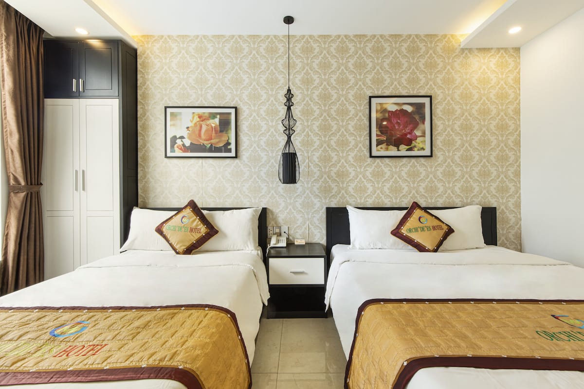 Twin Room | Egyptian cotton sheets, premium bedding, down comforters