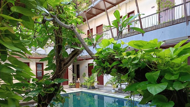 Indoor pool, outdoor pool - Keola Hotel (Kuta)