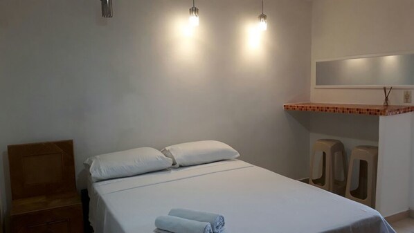 Exclusive Studio, Kitchen | Rollaway beds, bed sheets