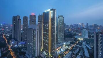 Fachada del alojamiento - Noche