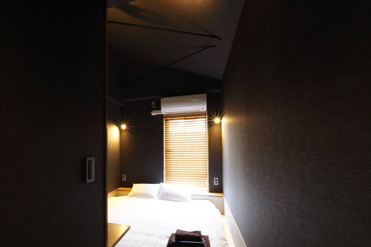 ห้องสแตนดาร์ดดับเบิล (Private Shower) | ห้องเก็บเสียง, Wi-Fi ฟรี, ผ้าปูที่นอน