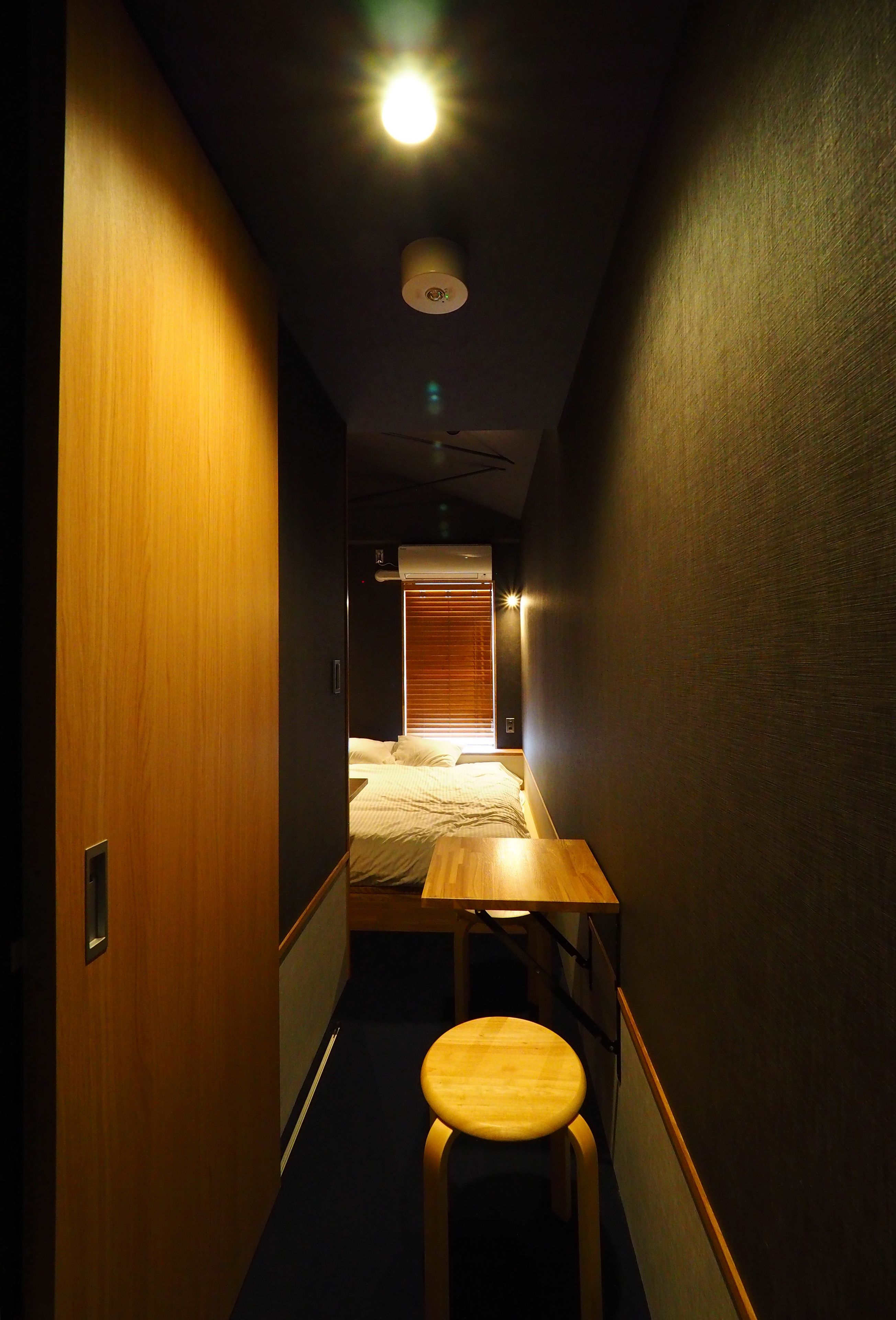 standard double room, private shower | soundproofing, free wifi, bed sheets