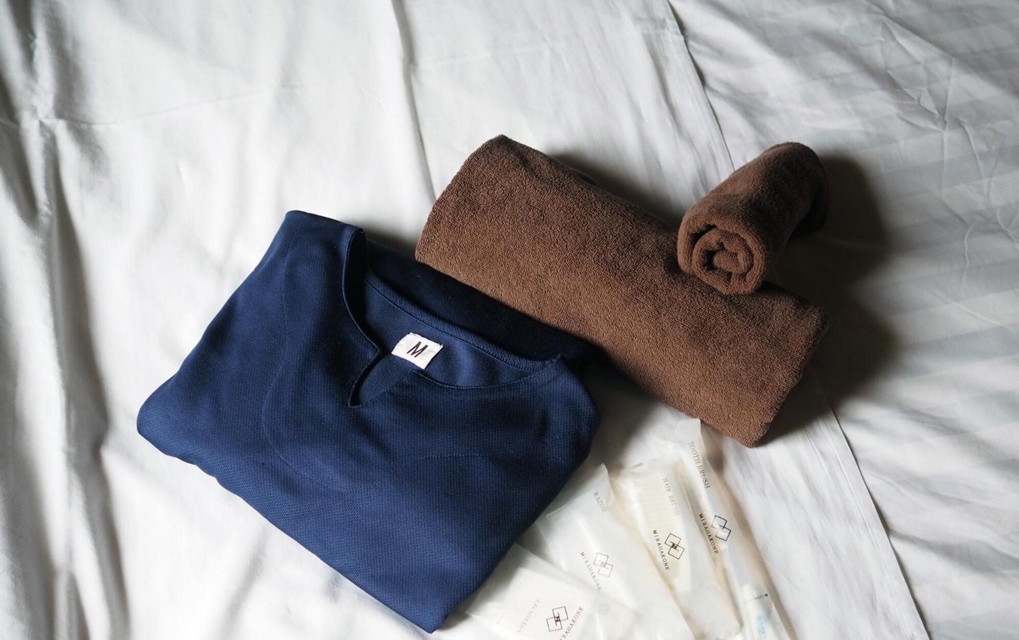 soundproofing, free wifi, bed sheets