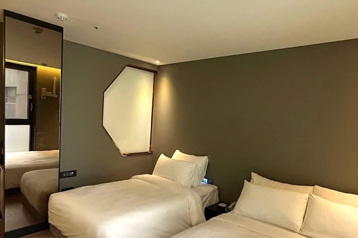 Inside Twin (No View) | 1 phòng ngủ, két bảo mật tại phòng, bàn, phòng cách âm 