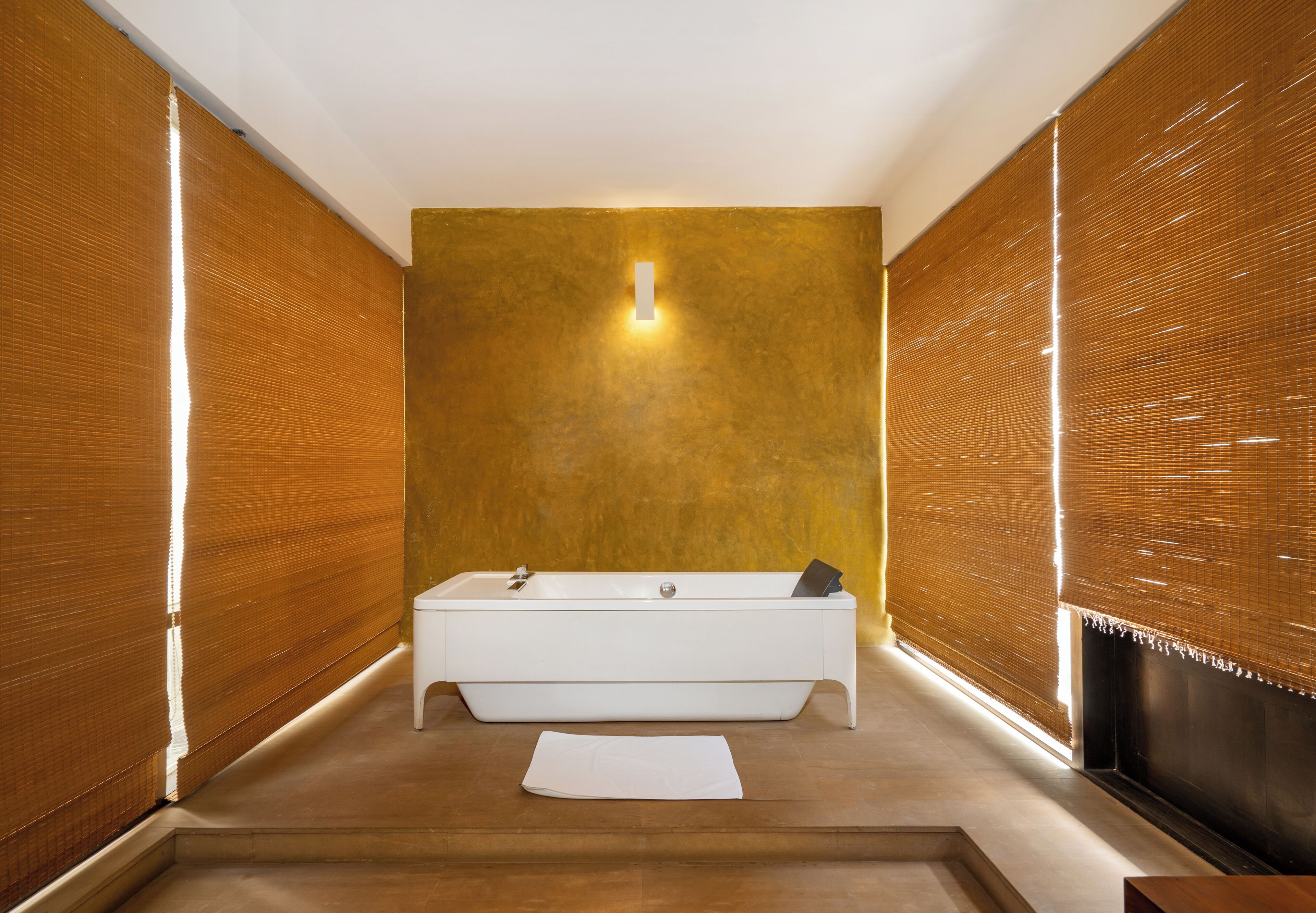 Suite, Ocean View | Bathroom | Shower, rainfall showerhead, free toiletries