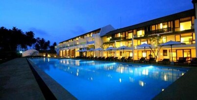 Grand Beach Hotel Wadduwa