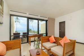 Presidential Suite, Private Pool