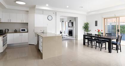 BOUTIQUE STAYS - Mentone Abode