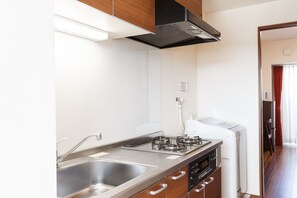 Fridge, microwave, electric kettle - Hotel Peacely In Miyakojima Nexus (Miyakojima)