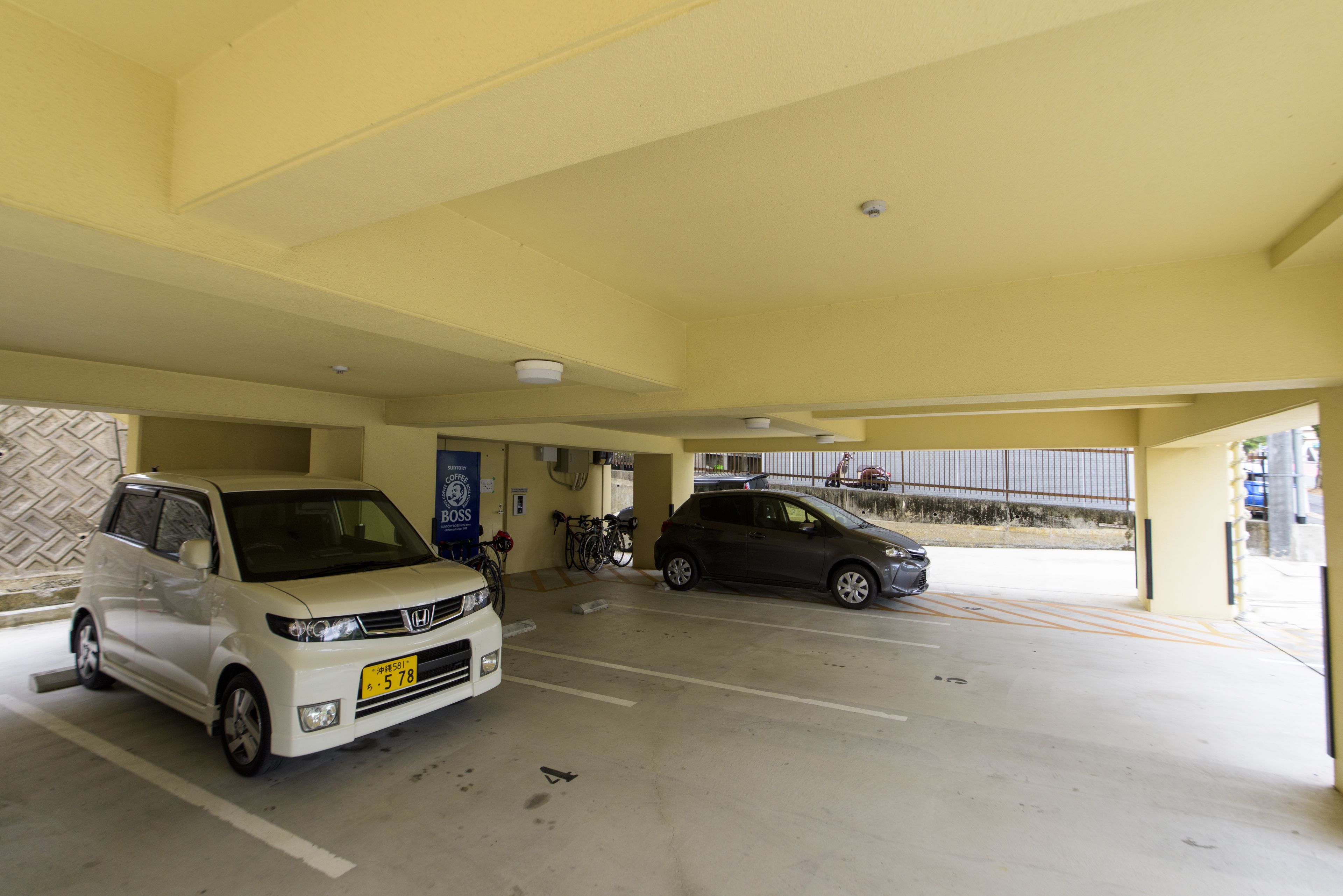 Self-parking (surcharge)
