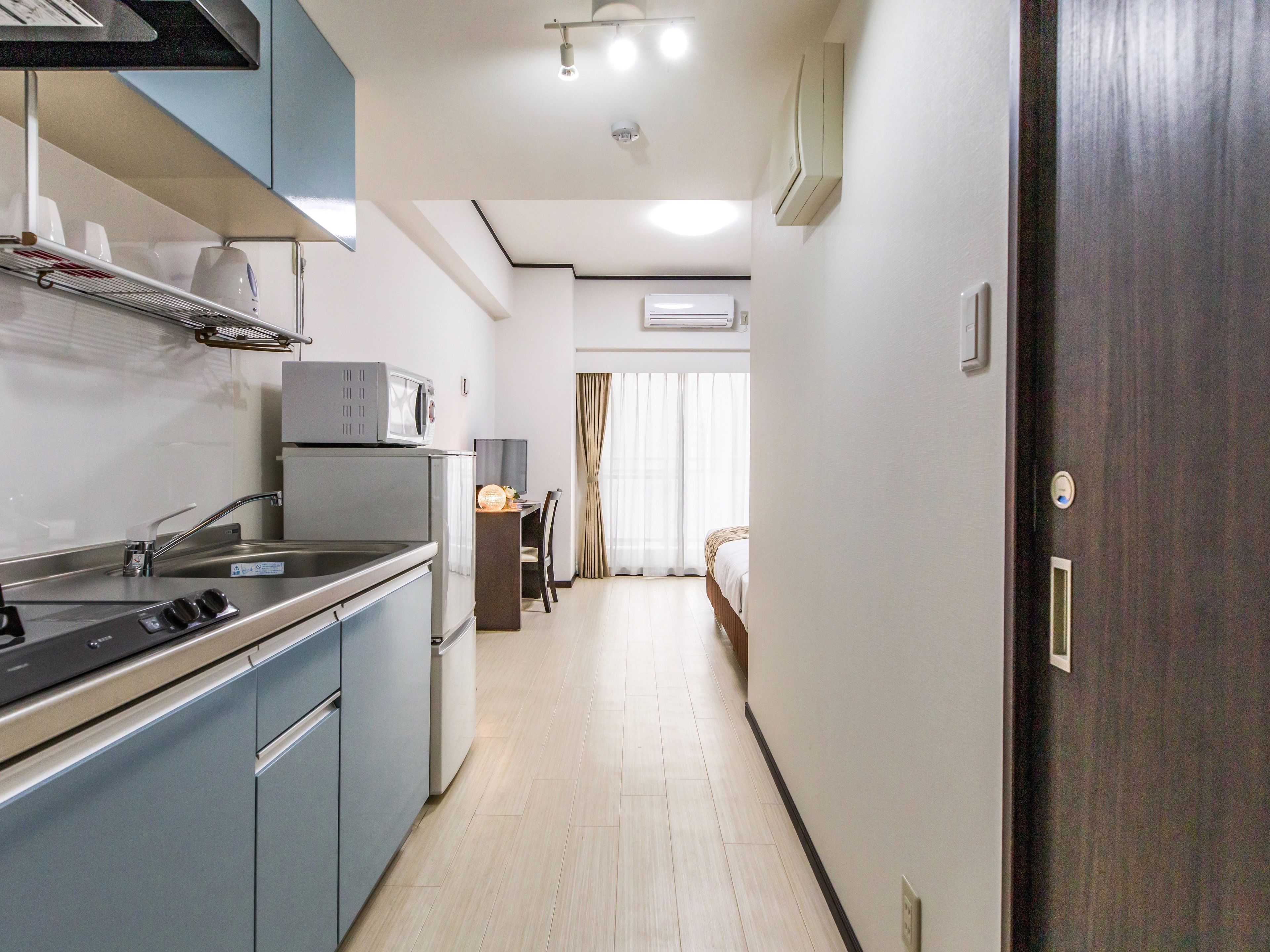 standard double room | private kitchenette | fridge, microwave, stovetop, electric kettle
