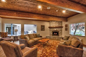 Fireplace - Lakeland Village at Heavenly (South Lake Tahoe)