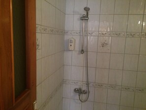 Standard Double Room | Bathroom | Shower, free toiletries, hair dryer, slippers - Helene Apart Hotel (Antalya)