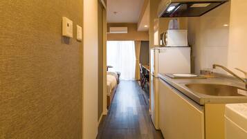 Double Room | Private kitchen | Fridge, microwave, stovetop