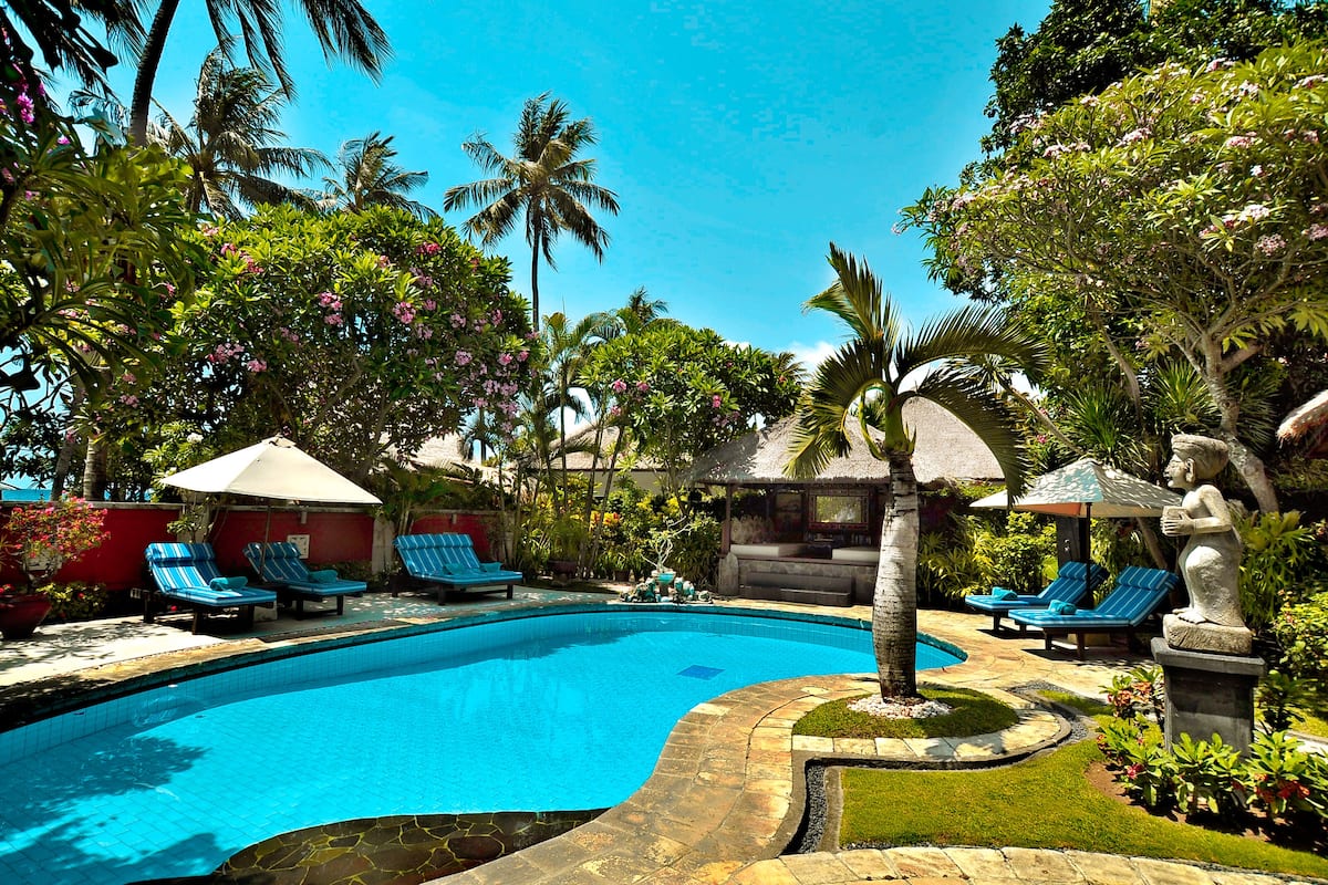 Ratna Wati Villa 3 Bedroom with Pool  | สระว่ายน้ำส่วนตัว