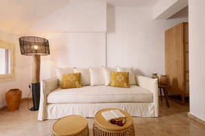 Superior Suite, 1 Double Bed, Sea View | 1 bedroom, in-room safe, soundproofing, iron/ironing board - Ariadne Hotel (Naxos)