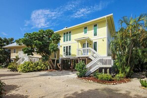 Exterior - Sunset Captiva 17 Captiva Island Beach Side home with pool/dock/tennis (Captiva)