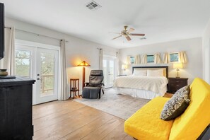 4 Schlafzimmer, Bügeleisen/Bügelbrett, WLAN, Bettwäsche