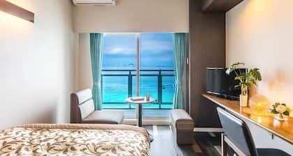 Mr.KINJO in MOTOBU OCEAN TERRACE