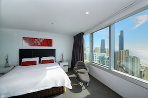 3 habitaciones, tabla de planchar con plancha y wifi gratis 