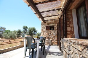 Outdoor dining - Trullo Macchie - Marina Di Manca... (Marina di mancaversa)