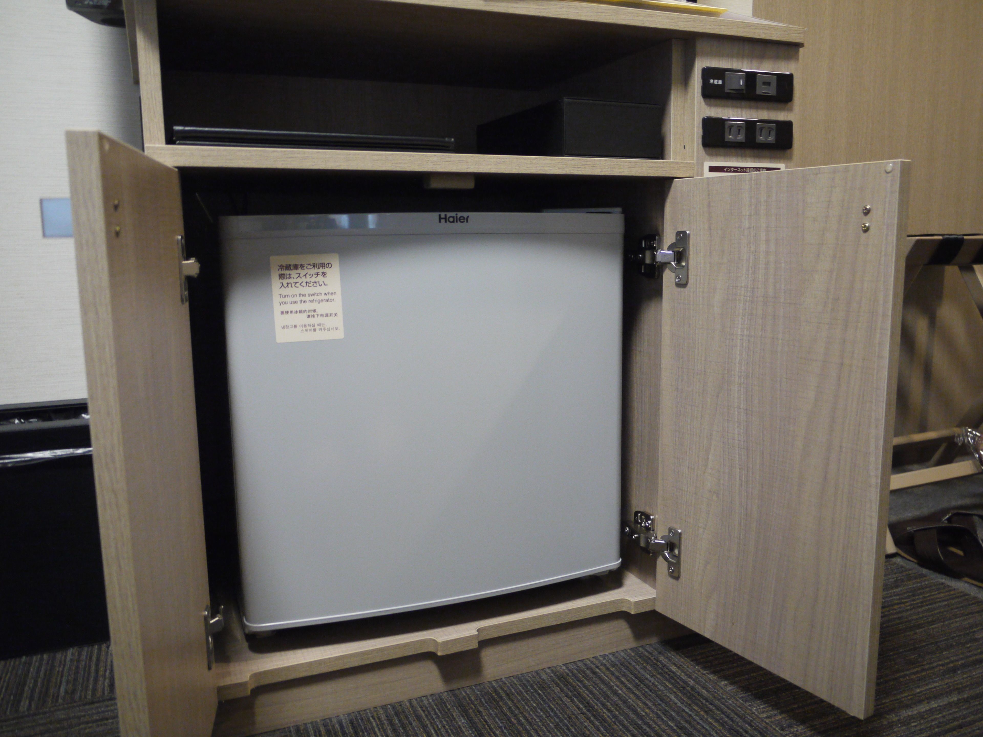 1 bedroom, desk, free wifi, bed sheets