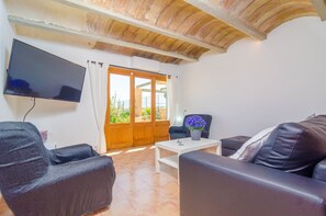 TV, table tennis - ES PONT DEN TEULARI NOU - Villa with private pool in Manacor. Free WiFi (Manacor)