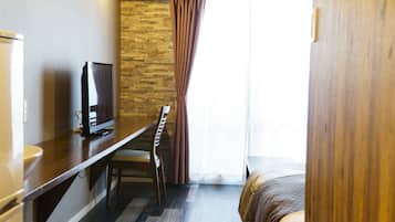Laptopgeeigneter Arbeitsplatz, kostenloses WLAN, Bettwäsche