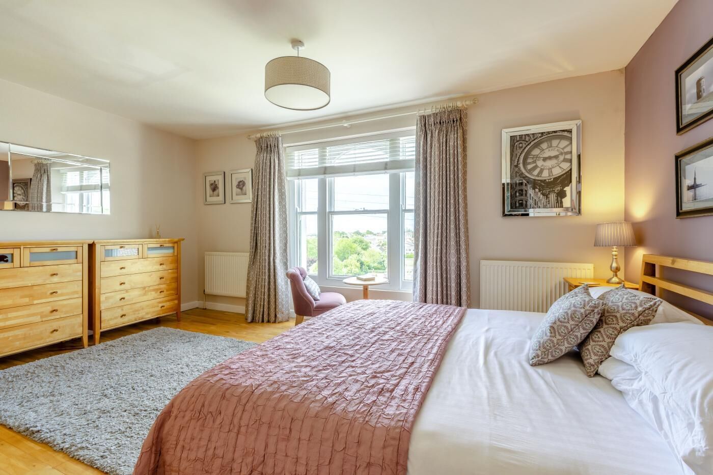 4 Schlafzimmer, Bügeleisen/Bügelbrett, Reisekinderbett, kostenloses WLAN
