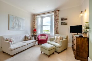 TV, fireplace, DVD player - 4 Bed in Braunton (oc-wyndv) (Braunton)