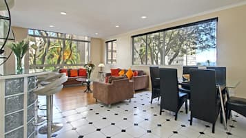 Apartment, 2 Bedrooms | Living area