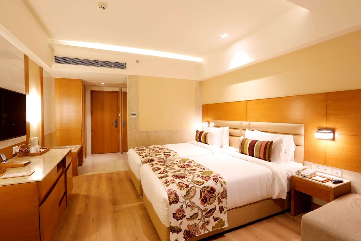 Minibar, in-room safe, desk, soundproofing