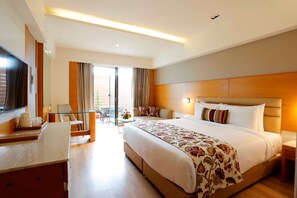 Minibar, caja fuerte, escritorio y sistema de insonorización