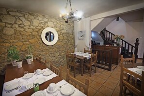 Restaurant - Posada Rural La Solana (Santillana del Mar)