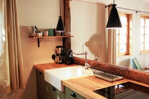 Réfrigérateur, four, lave-vaisselle, grille-pain