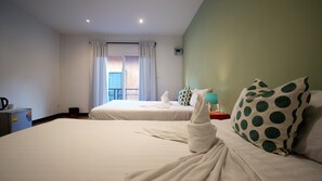 Caja fuerte, cortinas opacas, wifi gratis y ropa de cama
