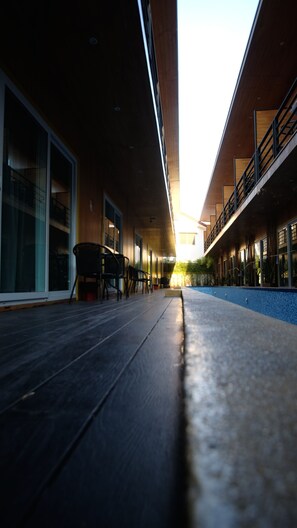 Exterior detail - Resort V - MRT Huai Khwang (Bangkok)