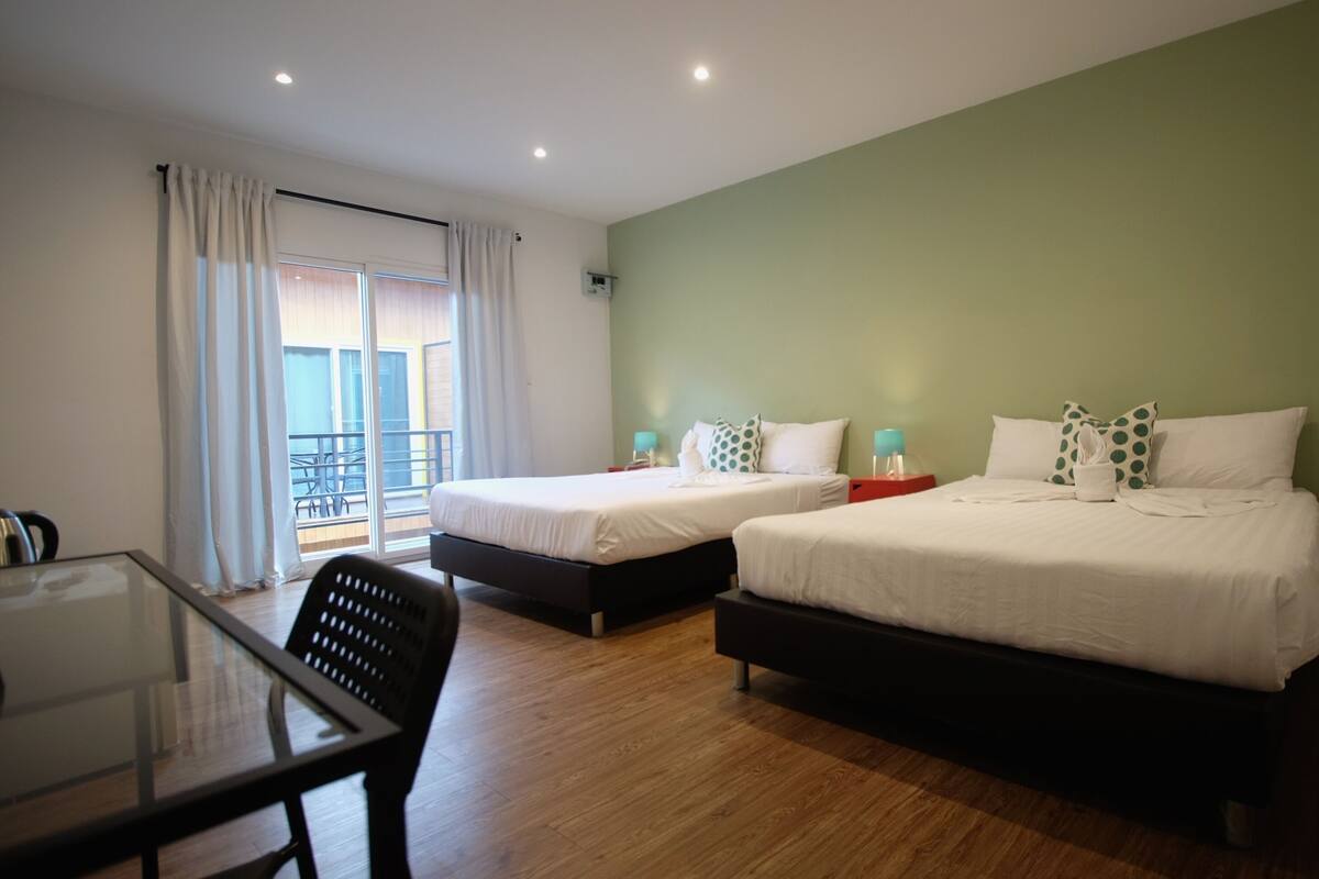 In-room safe, blackout curtains, free WiFi, bed sheets