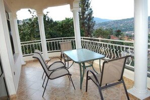 Suite | Balcony - Step Town Hotel (Kigali)