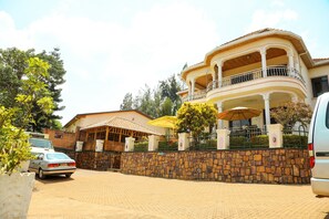 Front of property - Step Town Hotel (Kigali)