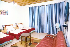 Triple Room, Bathtub | Minibar, in-room safe, free cribs/infant beds, rollaway beds - Step Town Hotel (Kigali)
