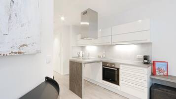 Kühlschrank, Herdplatte, Geschirrspüler