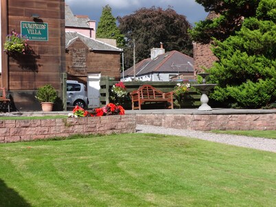 Dumfries Villa