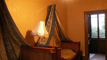 Phòng Suite dành cho gia đình, 2 phòng ngủ, không hút thuốc | 1 phòng ngủ, minibar, trang trí khác biệt
