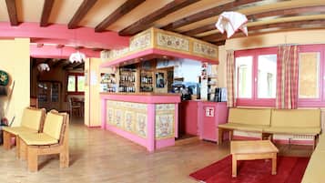 Bar (in der Unterkunft)