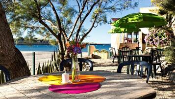 Aperto a colazione, pranzo e cena