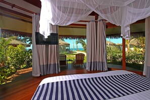 Småhus, delvis sjøutsikt (Ngapali) | Minibar, safe på rommet, skrivebord og blendingsgardiner