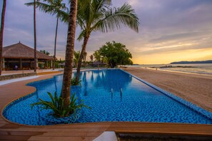 Outdoor pool - Pristine Mermaid Resort (Ngapali)