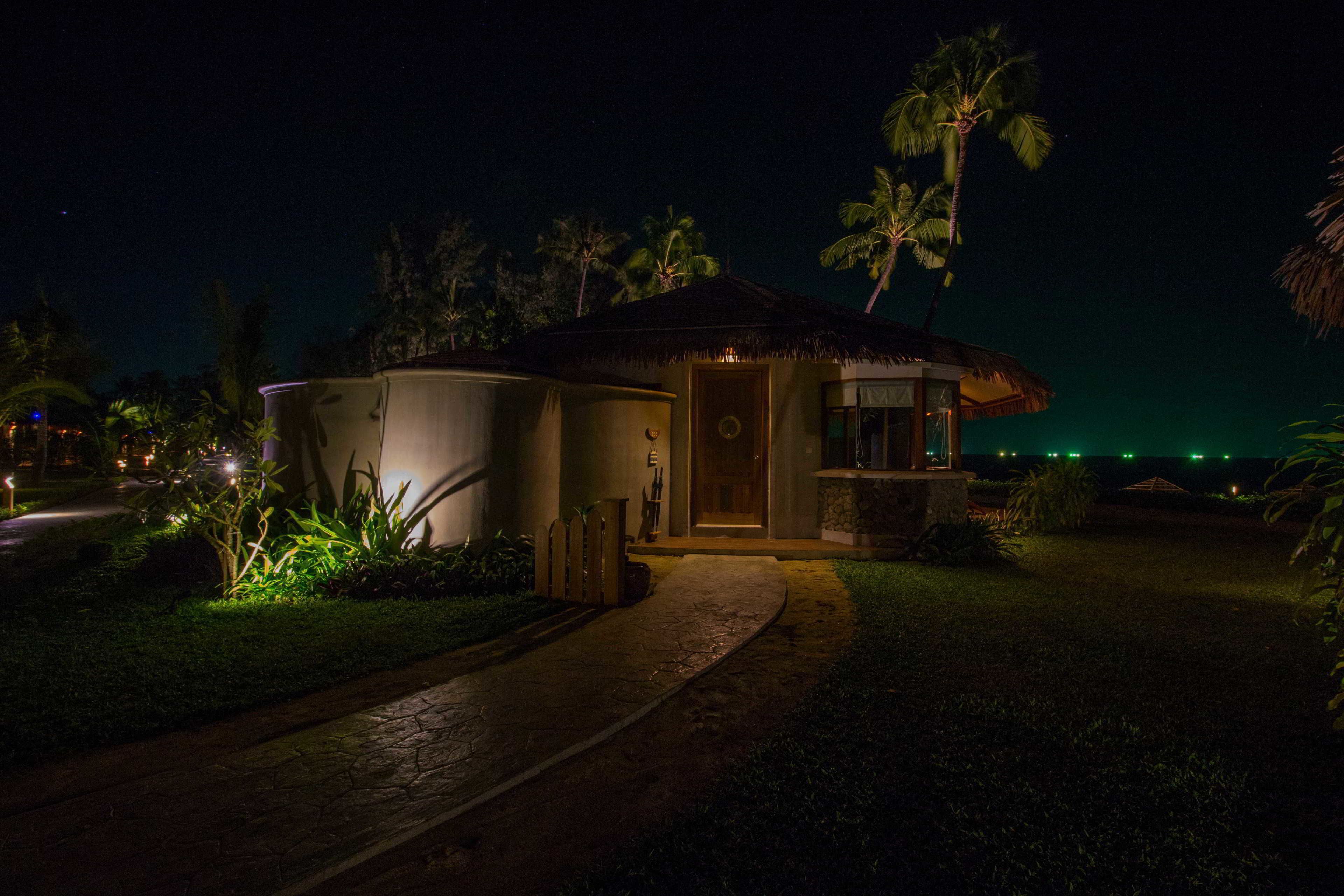 mermaid suite with sea view, beachfront | minibar, in-room safe, desk, blackout curtains