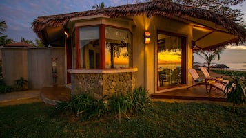 Mermaid Suite with Sea View, Beachfront | Beach/ocean view